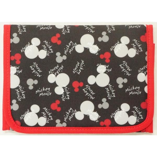 ★ディズニーミッキーマウスアイコン柄★母子手帳やよく使う小物類がたっぷりコンパクトに収納できます★カード類・通帳・保険証診察券・メンバーズカード　ポイントカード・チケットケースなどライフスタイルに合わせて　すっきり収納でき、緊急時の予備的な...