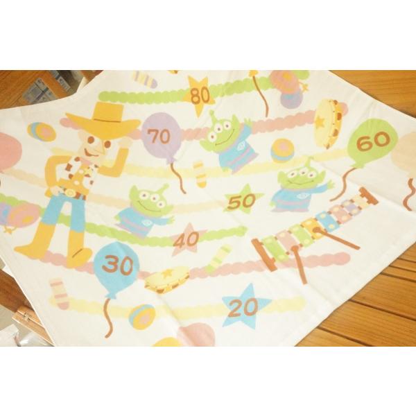 丸眞ベビー用 身長計目盛り付き正方形ガーゼ湯上りタオル トイストーリー 風船おもちゃ柄 ナカムラ赤ちゃん店 通販 Yahoo ショッピング