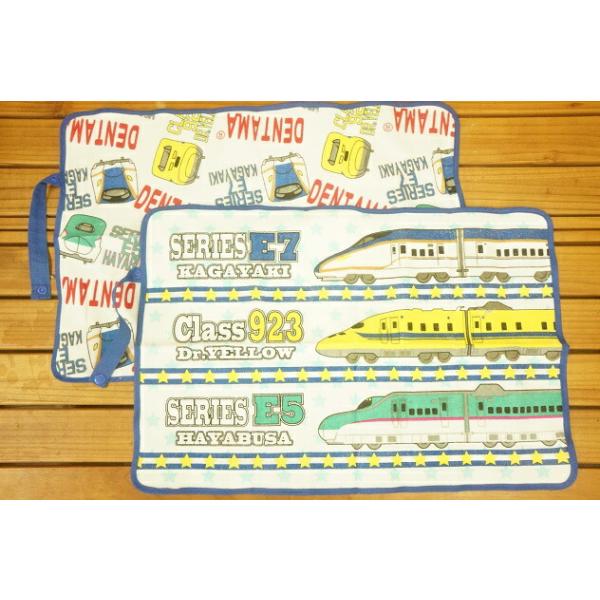 ★洗えるおむつかえシートの2枚組★裏面は防水加工してあります★材質/表・・綿80%　ポリエステル20%　　　　　裏・・ウレタン系コーティング　　　　　縁取り・・ポリエステル90%　綿10%★サイズ/35cm×50cm★中国製★発売元/株式会...