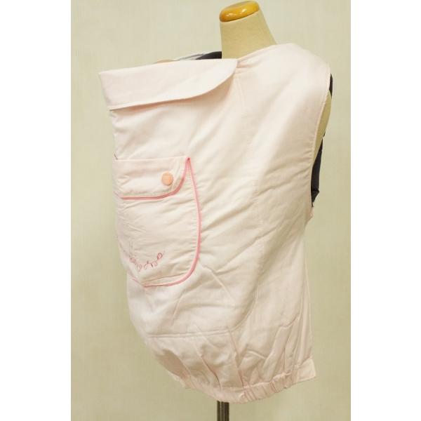 ★バックルで着脱する前抱っこ専用の亀の甲。★お首が座った頃から3歳頃までお使いいただけます。 ★おねむになってもなかなか寝付けない。 　思うようにならない赤ちゃんはぐずりだす 　そんな時ママが子どもの頃からあるケープの出番です。 　子守帯で...