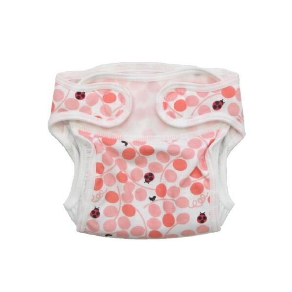 ★お肌にやさしい綿100％素材のおむつカバーです。★お着替えも楽しくなる総柄プリントシリーズです。★新生児期に使いやすい外ベルトタイプ。★マジックテープは丸くカットされたセーフティデザイン。★メスマジックパイルも　デリケートな赤ちゃんのため...