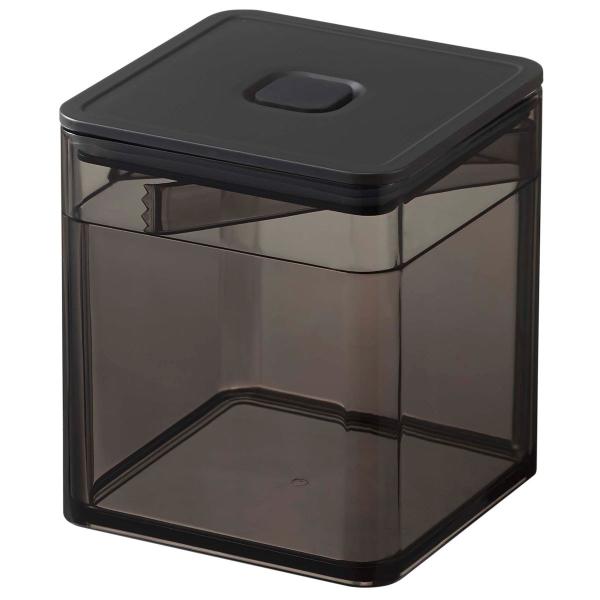 ・ブランド：YAMAZAKI（山崎実業）/日本・ジャンル：保存容器・主な素材：ポリスチレン（容器）/PET-G樹脂（トング）/ポリプロピレン（蓋）/シリコーン（パッキン、バルブ）・生産国：中国・サイズ：約W92xD92xH102mm（本体）...