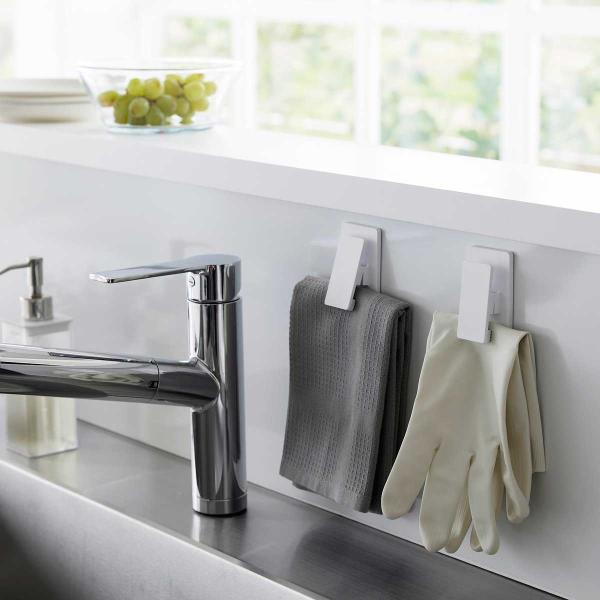 ・ブランド：YAMAZAKI（山崎実業）/日本・ジャンル：クリップ・主な素材：ABS樹脂、マグネット（本体）/シリコーン（滑り止め）/鋼（バネ）・生産国：中国・サイズ：約W45xD20xH80mm（1つあたり）/約W80xD80xH57mm...