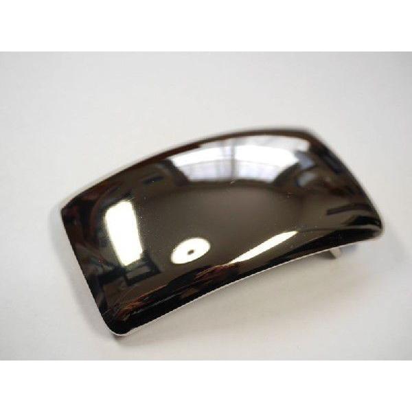 材質：真鍮製 (鏡面仕上げ）サイズ：長さ90mm×幅50mm ベルト幅「40mm」までのベルトでしたら取り付け可能です。只今出品中の『40mmバックル取付用牛革ベルト』 にピッタリ合います。ベルトと合わせてご購入頂きますと、まとめて一括発送...