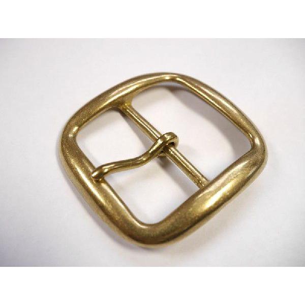 材質：真鍮製 サイズ：長さ72mm×幅68mm ベルト幅「50mm」までのベルトでしたら取り付け可能です。只今出品中の『50mmバックル取付用牛革ベルト』 にピッタリ合います。ベルトと合わせてご購入頂きますと、まとめて一括発送しますので、お...