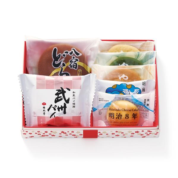 いろんなおいしさを楽しみたい先様へ、人気の銘菓を詰め合わせた贈り物はいかがでしょうか。バラエティ豊かにいろいろな美味しさがお楽しみいただけます。■内容：やわらか(プレーン1・抹茶1・ミルク1)、武州パイ（小豆)1、八宿どら焼き1、胡麻もちも...