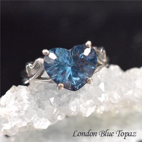 [商品説明]ロンドンブルートパーズは、知性や創造性を育むパワーストーンといわれています。ロンドンブルートパーズを身につけることによって、クリエイティブな力が高まり、自分をプロデュースする力や自己表現能力を高めるサポートをしてくれるでしょう。...