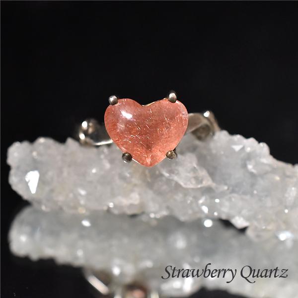 [商品説明]ストロベリークォーツは女性にとっては最高の守り石の一つで、愛と美を象徴する石です。人を愛する気持ちを高め、積極性を増すサポートとなり、愛を呼び込む力を高めます。ストロベリークォーツは身体の疲労を和らげ、活力を高めて前向きな気持ち...