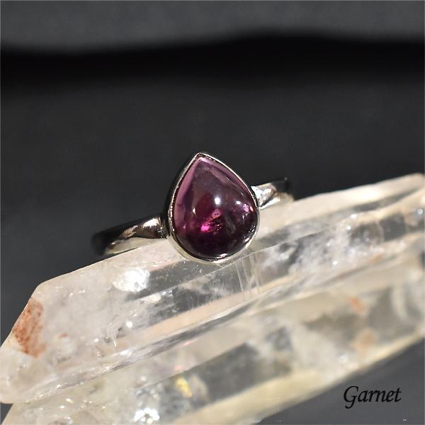 [商品説明]試験やスポーツなど、目標に向かって頑張っている人の「情熱・熱意」を高めることで目標を実現する力になってくれると言われています。またこの「情熱」は恋愛においても力を発揮するとされ、「一途な愛」を貫くことでパートナーと固い絆で結ばれ...