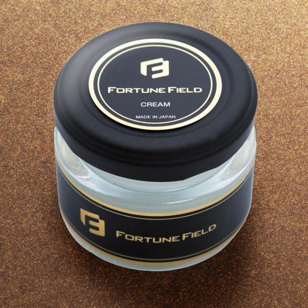 容量：45ml成分：油脂、ビーズワックス、スクワラン、防カビ剤、紫外線吸収剤特徴：グラブ、ミットに潤いと柔軟性を与える、UVカット成分配合のクリームです。【使用方法】●汚れを落としてからグラブ全体になじませるように薄く塗り伸ばしてご使用くだ...