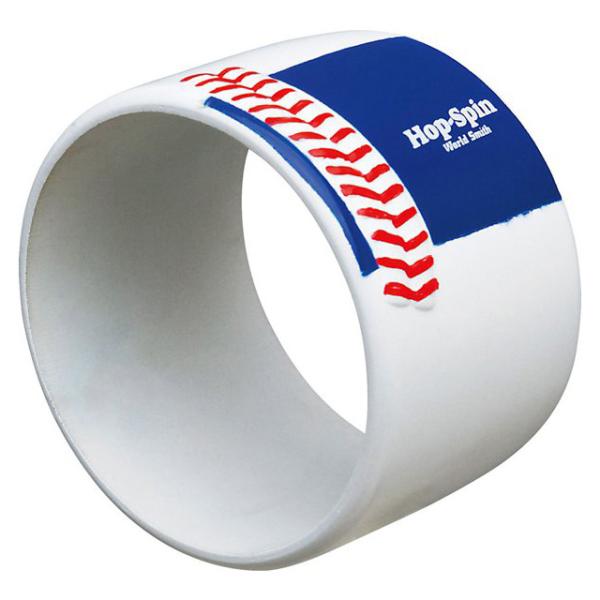 サイズ：直径6.7cm・幅4.7cm重量：45ｇ素材：PVC特徴：伸びのあるホップしたボールを投げる！ピッチングトレーニングリングスナップをしっかりかけて前に押し出す様にスローイングします。うまく投げられればホップしたボールの軌道を描きます...