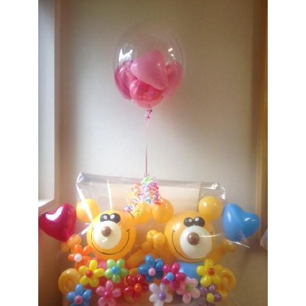 くまさんバルーンバルーン電報　開店祝いにおすすめのバルーンギフトの電報です。メッセージカードをかわいいバルーンに添えて大きな箱で全国お届け致します！新しい人生の始まりの日。バルーンで花を添えてはいかがですか？