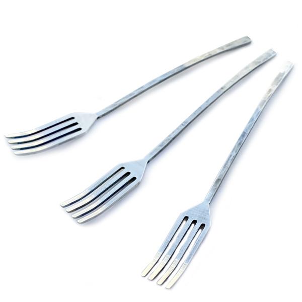 Material: ステンレスSize :L130mm×W11mmMade in Japan＊ネコポス便可こちらの商品はお品物に不良・汚損・破損が見られる場合のみ返品・交換可能です。お品物の性質上、イメージが異なる、サイズ違い、誤って購入し...