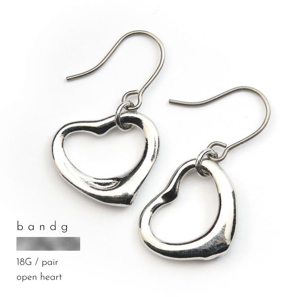 フック ピアス オープンハート 両耳 ドロップ 揺れる 純チタン
