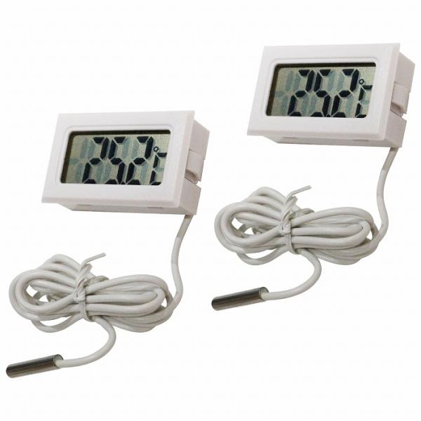 小型で便利な簡易デジタル温度計です。室内や車内、冷蔵庫や冷凍庫、水槽や池などの温度管理に便利です。●液晶画面いっぱいに温度が表示されるので、文字が大きくて見やすく、　お子様からご年配の方まで使いやすい温度計です。●センサー部分は防水処理がさ...