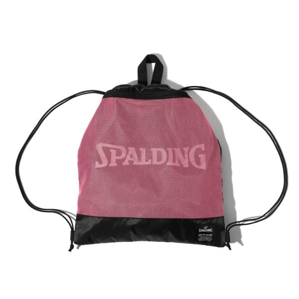 ■素材：ポリエステル■サイズ：W40×H48cm■生産国：中国■アイコニックな正面のファスナー付きメッシュポケットがポイントのナップサック■暗い場所でも視認性を高めるリフレクタープリントロゴがポイント■7号ボールが収納可能なサイズ感