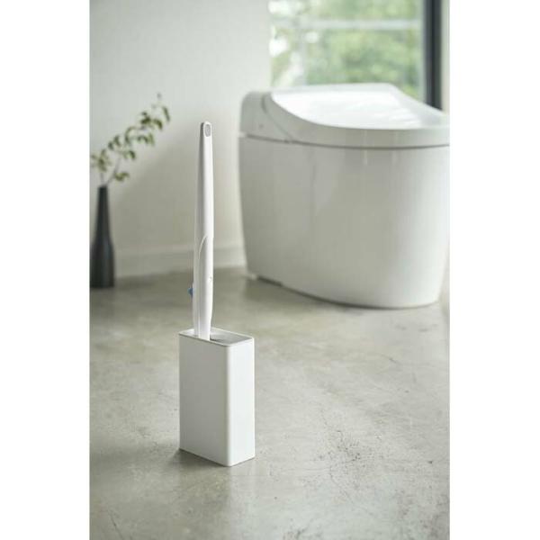 流せるトイレブラシスタンド プレート ホワイト 山崎実業 おしゃれ シンプル 高見え 便利 トイレタリー サニタリー ハンドル スタンド 衛生 隙間 すっきり 収納