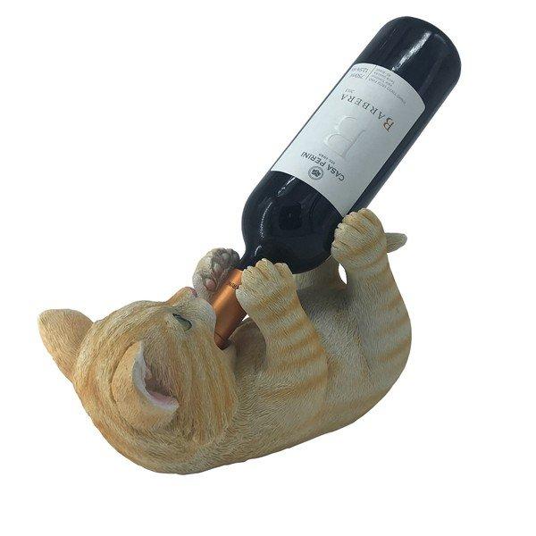 茶トラ猫の形のキュートなボトルホルダーです。お店のディスプレイやお部屋のインテリアなどにもオススメです。※ボトルは別売りです本体サイズ：約W280×D140×H170材質：樹脂