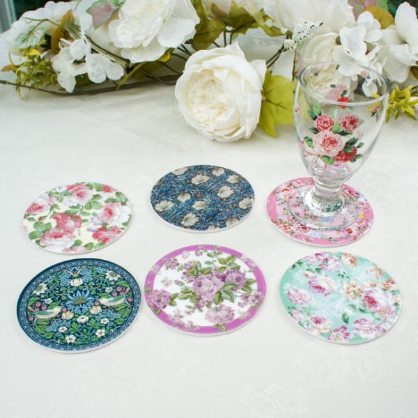 華やかなローズ柄を取り揃えたメラミン製のコースター。普段使いにはもちろんゲストのおもてなしに。■サイズ：直径約10cm■1枚■素材：メラミン樹脂■耐熱温度：100度■原産国：中国※商品の製造上、プリントが中心よりズレていたりヨレがございます...