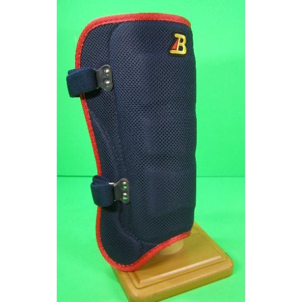 [Release date: December 14, 2025]バッターズ・アクセサリーならベルガード！ヒザ下から足首上までの自打球をガードします。オーダー仕様のメッシュ素材採用されております。右打者用（左足に装着用）です。日本プロ野球選...