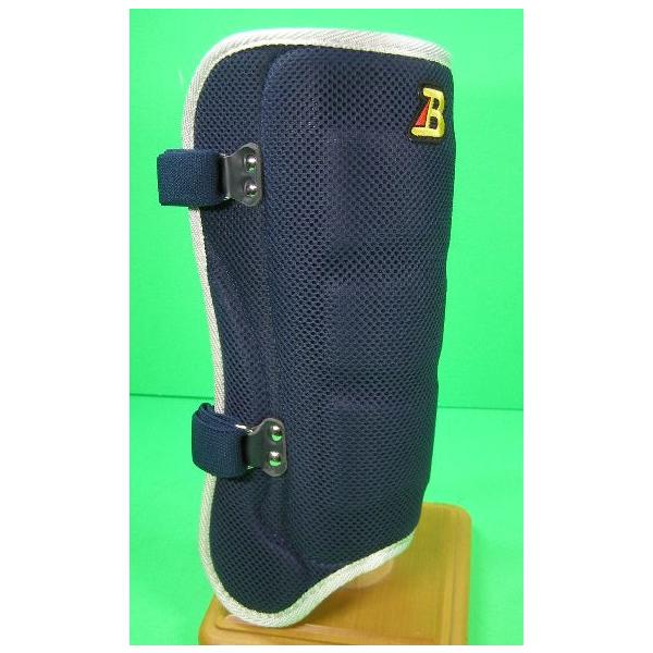 [Release date: December 14, 2025]バッターズ・アクセサリーならベルガード！ヒザ下から足首上までの自打球をガードします。オーダー仕様のメッシュ素材採用されております。右打者用（左足に装着用）です。日本プロ野球選...