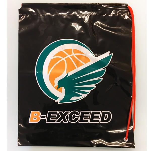 バスケットボール・トレーニングプロショップのB-EXCEED (ビーエクシード) オリジナルショルダーバッグウェア、バスケットシューズ(バッシュ)の持ち運びに便利。１枚あると便利なショルダーバッグ。