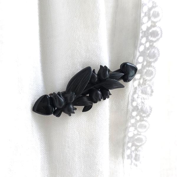 ヴィクトリアン ボルカナイト スズランのブローチ イギリス