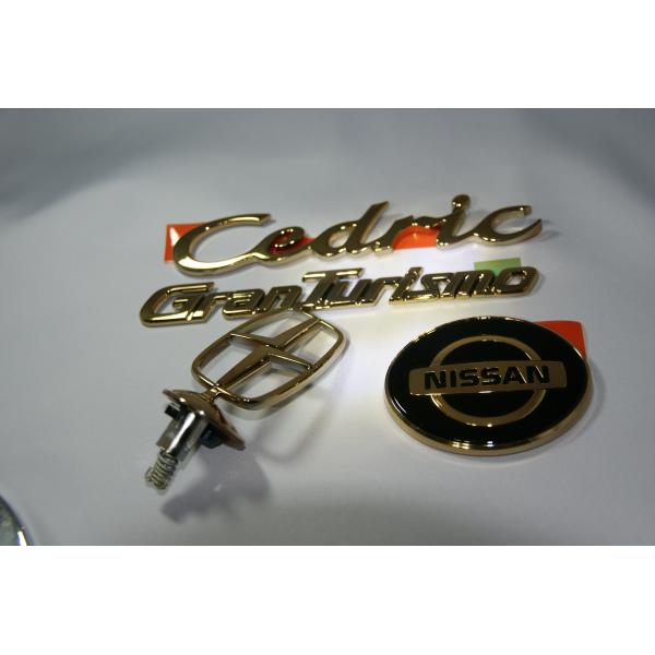 日産（NISSAN） ゴールドメッキエンブレム ニッサン Y34セドリック