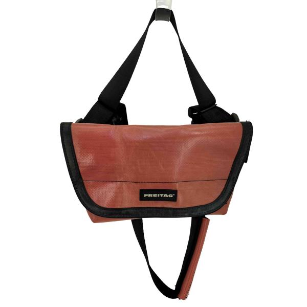 FREITAG（フライターグ）F153 JAMIE （タグ付属） FREITAG F153 JAMIE hipbag – Red Dot Design Museum Singapore