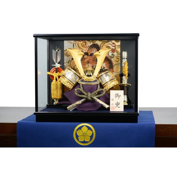 五月人形 天豪兜 彫金 8号 弓太刀付 金/燻銀 ケース飾り 兜飾り コンパクト おしゃれ