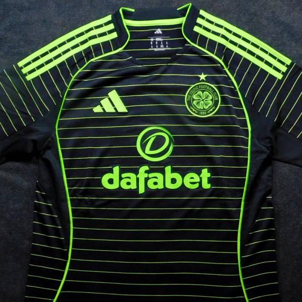 �Z���e�B�b�N�@25�@�A�E�F�C�@�����@���j�t�H�[���@ADIDAS�@2025�V�[�Y��(���K�i/���[���։�/���[�J�[�R�[�hJV7449) ���i�摜1