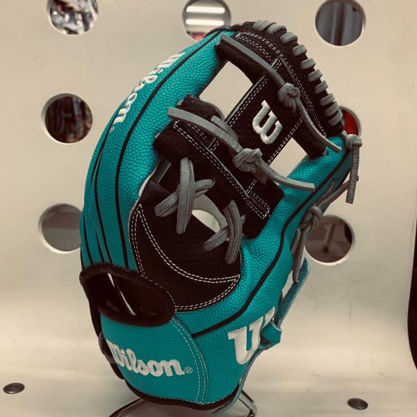 Wilson（ウイルソン） 【即実戦可能な型付け済み】 限定品 Wilson