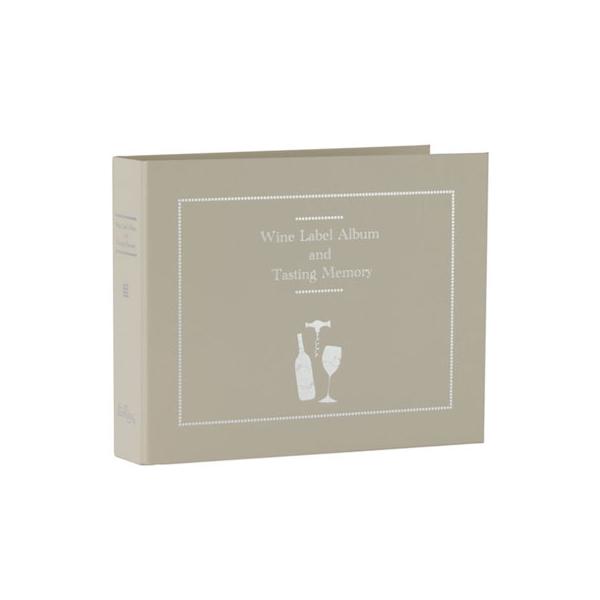 大切に保管するために・・・ 一枚一枚のワインラベルの思い出を鮮やかに保管します。 大切なコレクションをお気に入りのアルバムでいつも手元に。 ワインラベルを利用してお店のワインリストにも最適です。ファイルの内扉にはフランス・イタリアのワイン産...