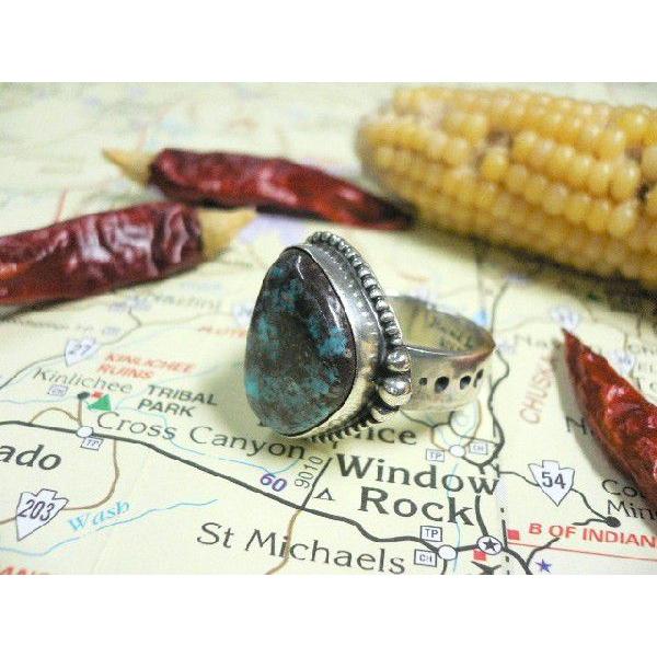 Indian Jewelry ナバホ 01-0211 ヘラルド・ベセンティ作 ビズビー 