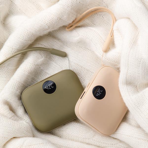 Coolean （クーリーン）　あったかPOMI(ポミ）は、モバイルバッテリー機能付きのUSB充電式カイロです。外出時に便利なモバイルバッテリーを搭載しており通年して使用できます。安全面にもこだわり、安心して使えるスマート温活グッズです。U...