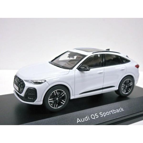 海外AUDI純正 ミニカー 1/43 アウディ Q5 スポーツバック (ホワイト) 2025