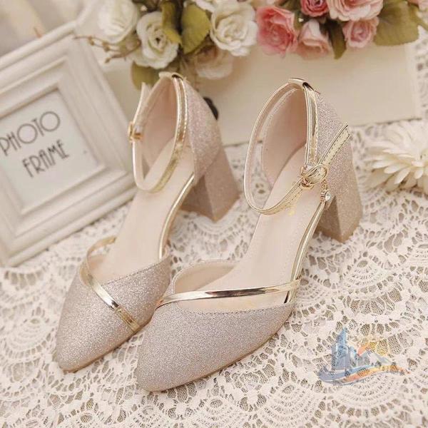 パンプスハイヒール ストラップキラキラピンヒール 結婚式 アドバンスト シューズ レディース 疲れない 痛くない パーティー 歩きやすい 家庭用 業務用