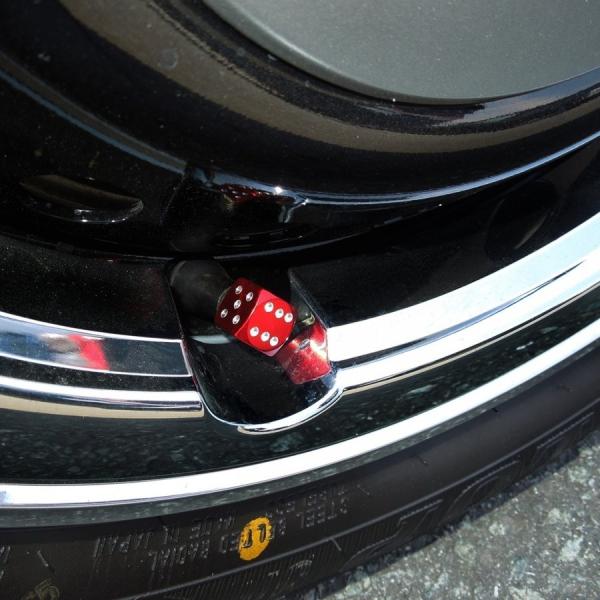 タイヤバルブキャップ 車 エアキャップ ダイス型 4個セット Vw 335 ベルタワークス ヤフー店 通販 Yahoo ショッピング