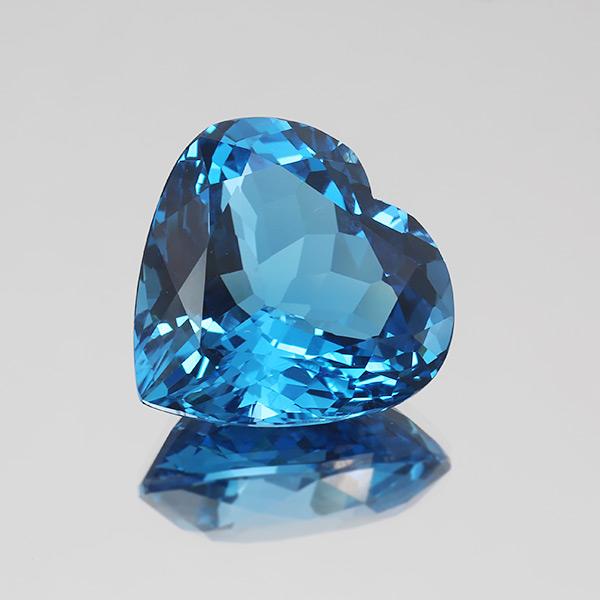 E24 ロンドンブルートパーズセット P10％中 大粒ハート 21mm ロンドンブルートパーズ 31.78ct 製品