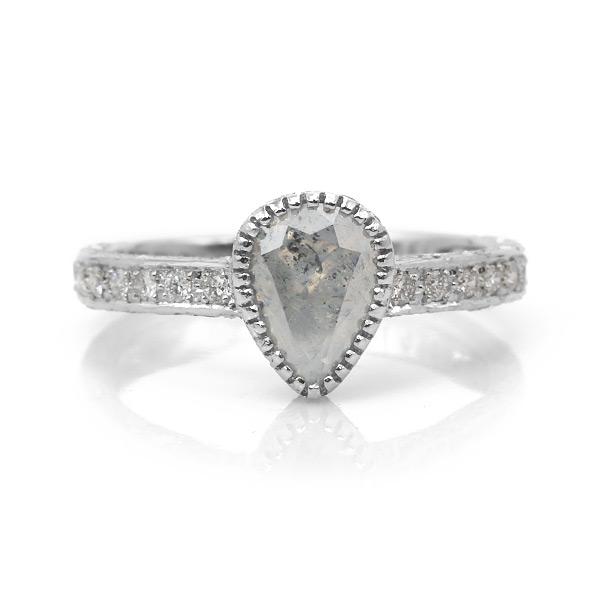 P15％中 限定１本 PT900 UV蛍光 1.31ct 0.35ct ダイヤモンドリング 彫刻家 川口和寿氏 彫刻入り 13号 サイズ変更承ります 誕生石4月