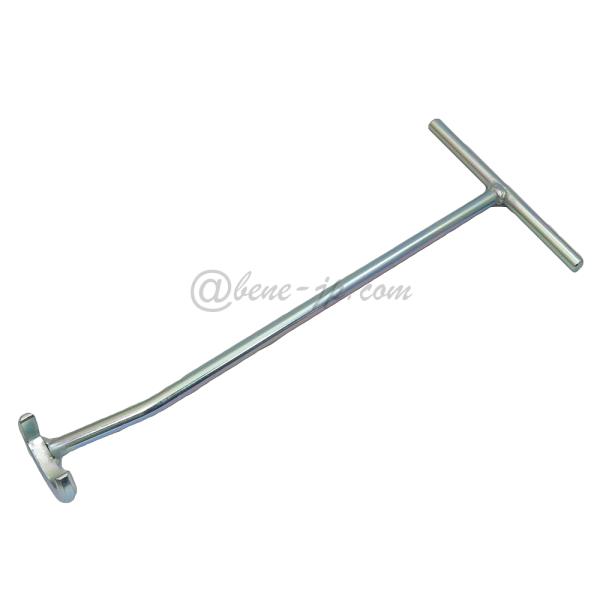 燃料コックを外す専用工具。イタリアの2輪用工具などで有名な　BUZZETTI社製Vespa50/125ET3, Pシリーズ、PX,など幅広く使用出来ます。Rally180/200, SS180, GS160などは使用出来ません。燃料コックの...