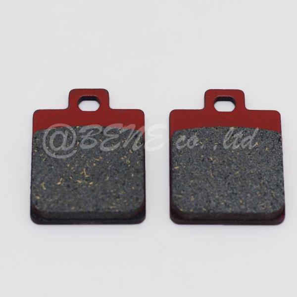 マロッシ製　フロントブレーキパッド　Vespa PX E-3 (不明な場合は、形状を確認してください。)Vespa LX/ET2-4, S, MP3などMalossi 部品番号;　6215006BRご注文前にサイズの確認をお願いします。サイ...