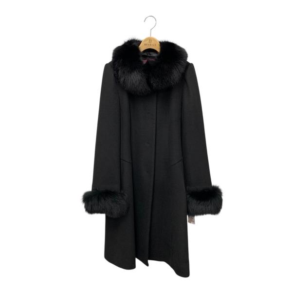 SUPER BEAUTY（スーパービューティー）ファービジュー付きコート スーパービューティー ダウンコート ビジューボタン&レース使いダウン