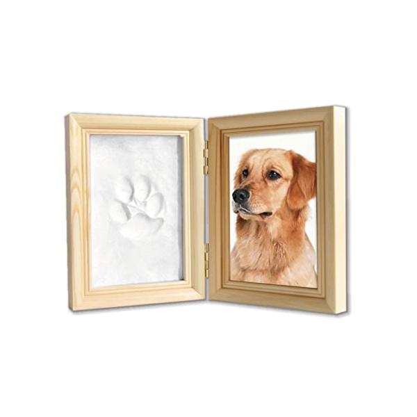 【ご購入後の当店からの連絡はご登録のメールアドレスに通知いたします。必ずご確認ください】【商品概要】ワンちゃん・ネコちゃんの肉球を象ることのできるメモリアルフォトスタンドです。シンプルなデザイン＆肉球と併せて写真を飾ることができるので場所を...