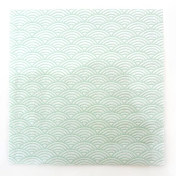 POPでカラフルなものから、シックなデザインまで幅広く楽しめるPAPER+DESIGN。日常使いから、ホームパーティやピクニックのお供などにも。デコパージュにも最適！食卓が楽しく彩ります。ランチナプキン 16枚入 33x33cm PD240...