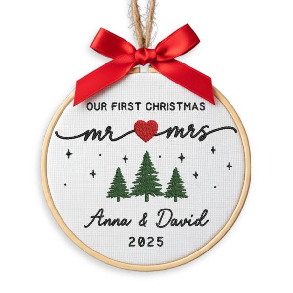 Chikky Wedding Ornaments with Bamboo Hoop, Our First Christmas as Mr Mrs Ornament 2025, Personalized Newlywed Christmas Ornament with Name, Wedding Ke