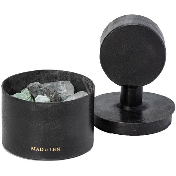 こちらの商品は全てハンドメイドで製作しています。その為、容器・蓋等に細かいキズや汚れがある場合がございます。また、検品の為にヴァージンシールは1度剥がしています。ご理解頂いた上でご注文をお願い致します。商品名に【並行輸入品】と記載のあるもの...