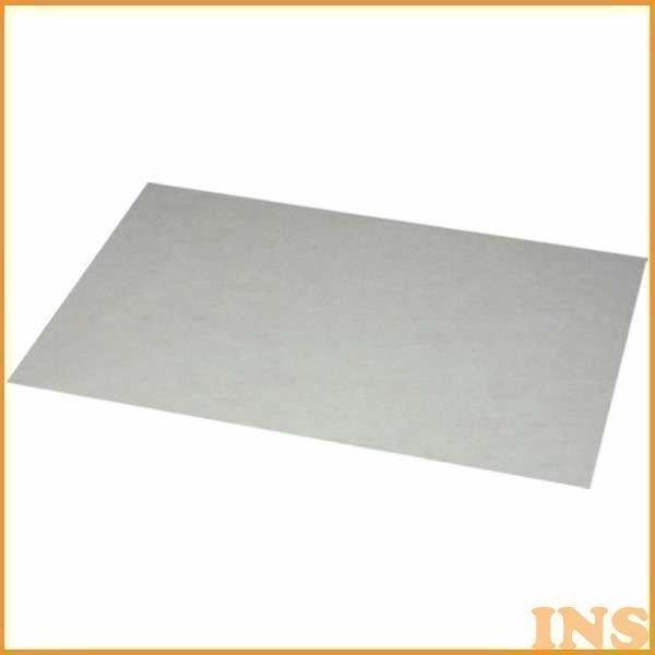 クリアタイプのデスクマットです。机との間に書類を挟んで机の上を有効活用することができます。・商品サイズ（約）：99×69cm・シートの厚み：約1.2mm・適合机サイズ（約）：100×70cm・主要材質：PVC（アイリスオーヤマ）