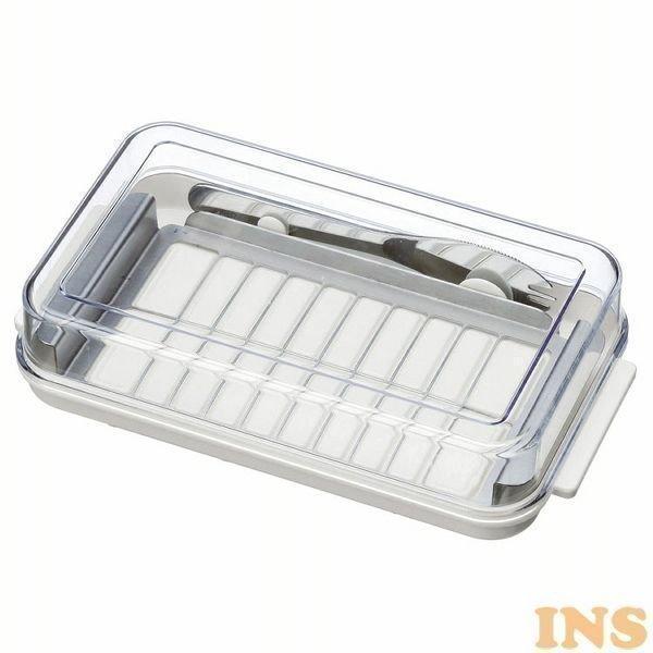 ■商品サイズ（cm） 幅約10.7×奥行約19×高さ約4.3 ■商品重量 約0.2kg ■材質 フタ：AS樹脂 本体：ポリプロピレン バターカッター・バターナイフ：ステンレス鋼  上から一押しで約10gに一気にカット。 200gのブロックの...