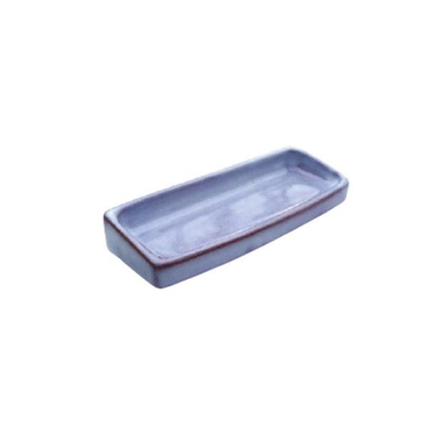 【送料・配送対応可能区分】同梱可※沖縄・離島は別途中継料がかかります。【商品詳細】安定した重量感で洗いやすく、丈夫な陶器製のため取扱いもしやすいエサ皿。    生体が縁に乗ってもひっくり返りにくく、飼育容器のコーナーに置ける形状となっている...